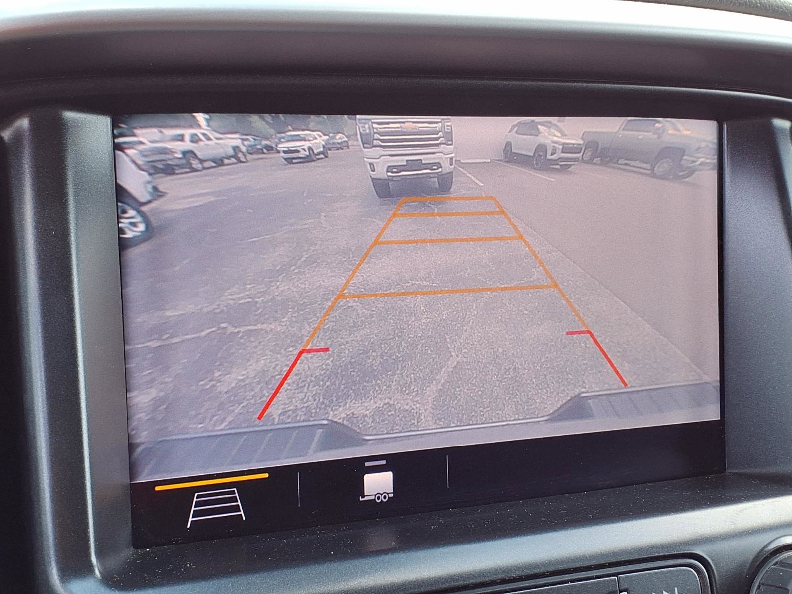 Used 2020 Chevrolet Colorado LT w/ Safety Package RWD image 10