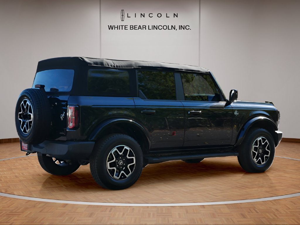 Used 2024 Ford Bronco Outer Banks AWD/4WD image 5