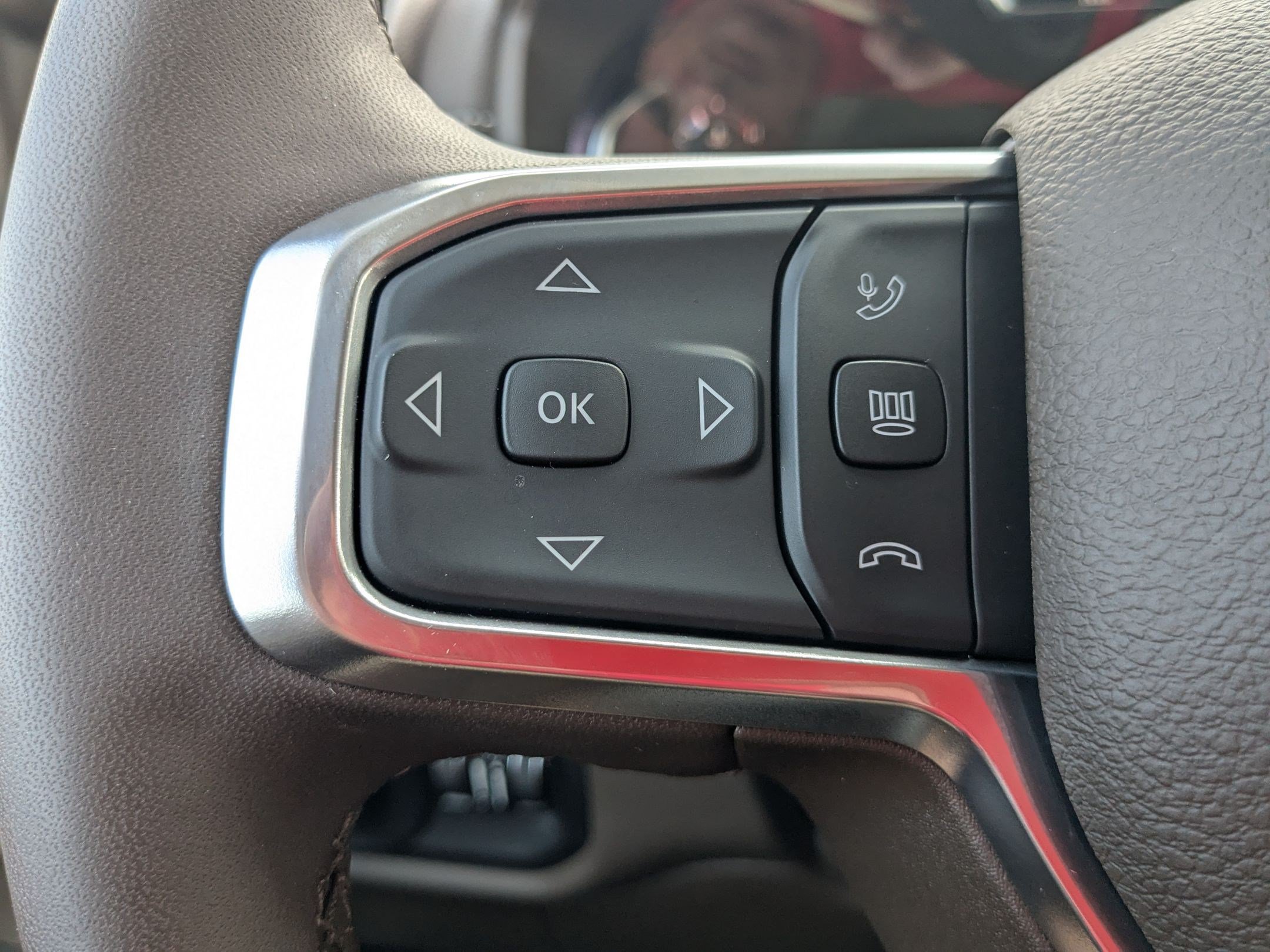 Used 2025 RAM 2500 Laramie AWD/4WD image 18