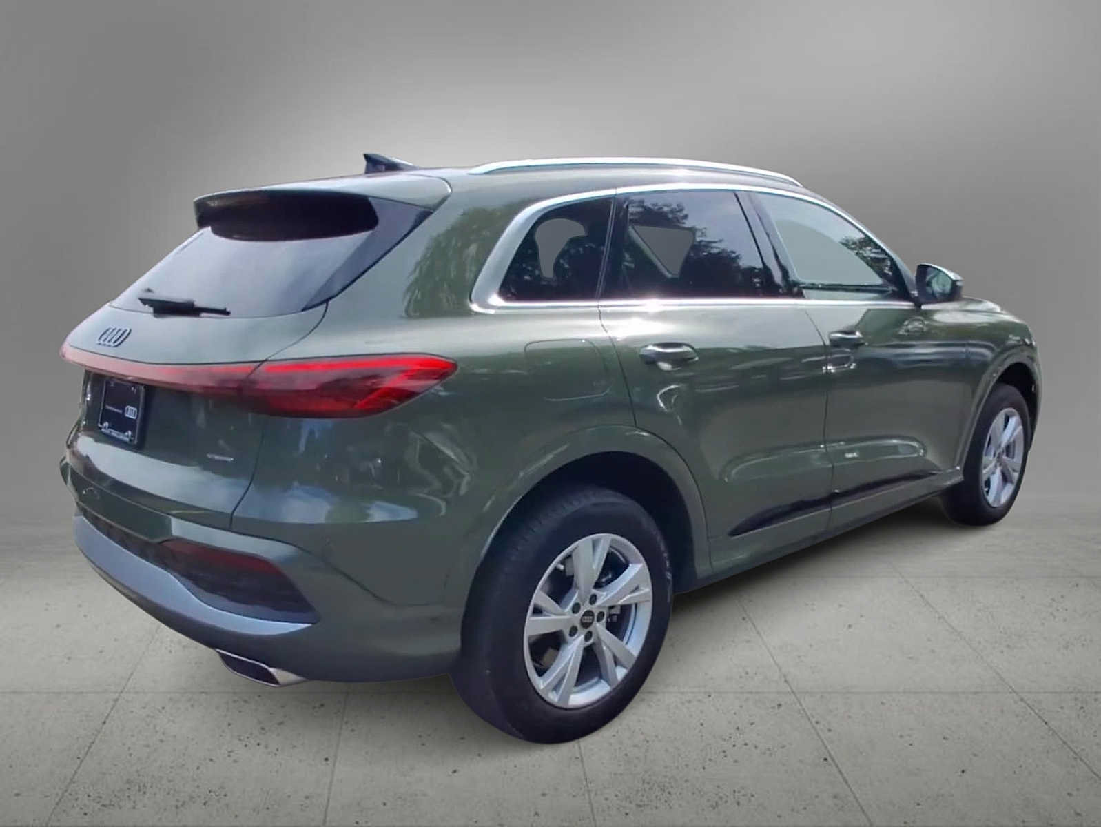 Certified 2025 Audi Q5 Premium w/ Convenience Package AWD/4WD image 8