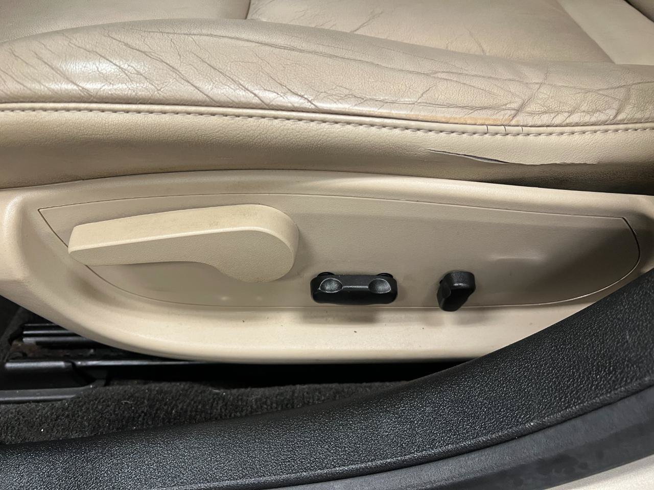 Used 2012 Chevrolet Impala LTZ FWD image 23