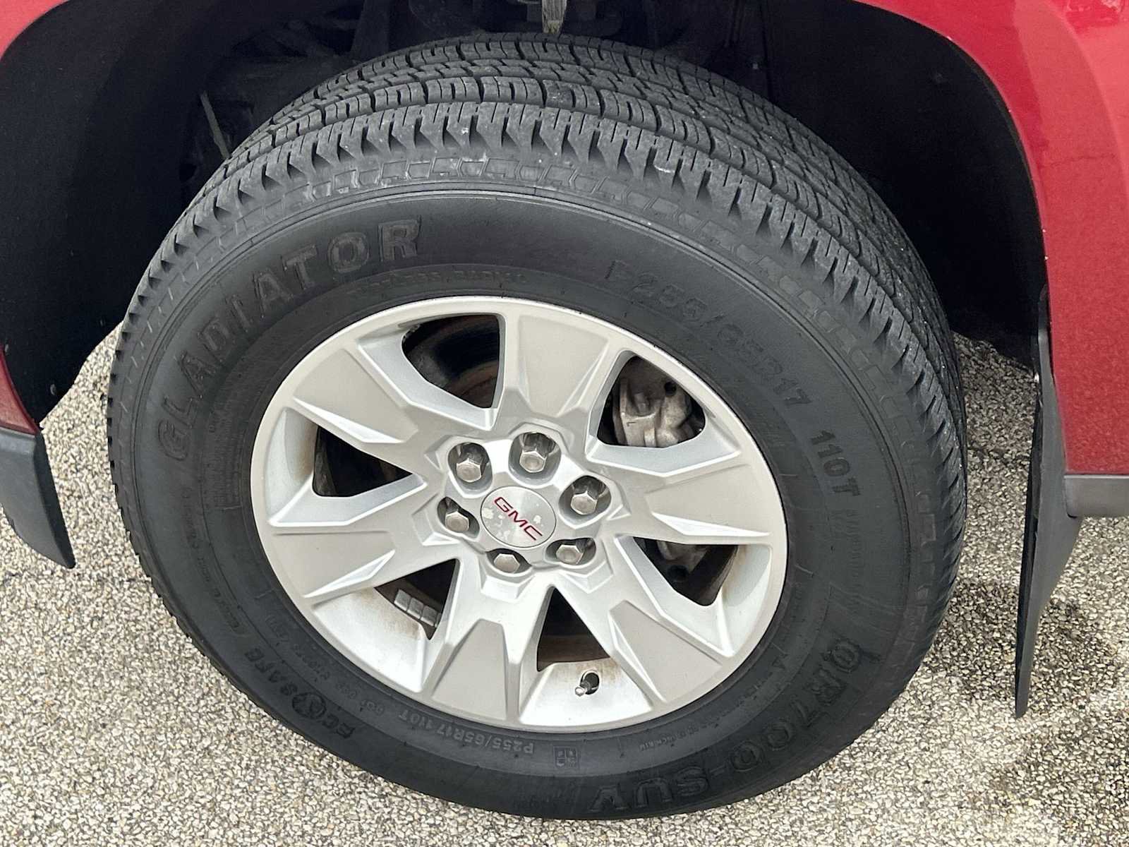 Used 2017 GMC Canyon SLE image 30