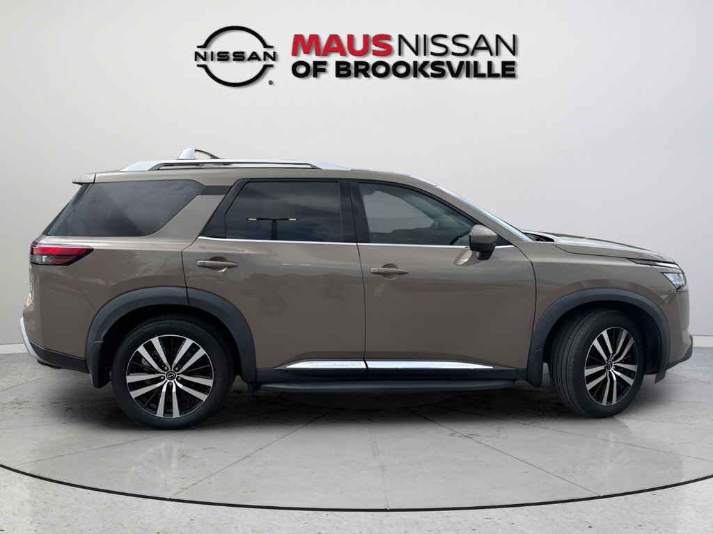 Certified 2023 Nissan Pathfinder Platinum w/ Cargo Package AWD/4WD image 8