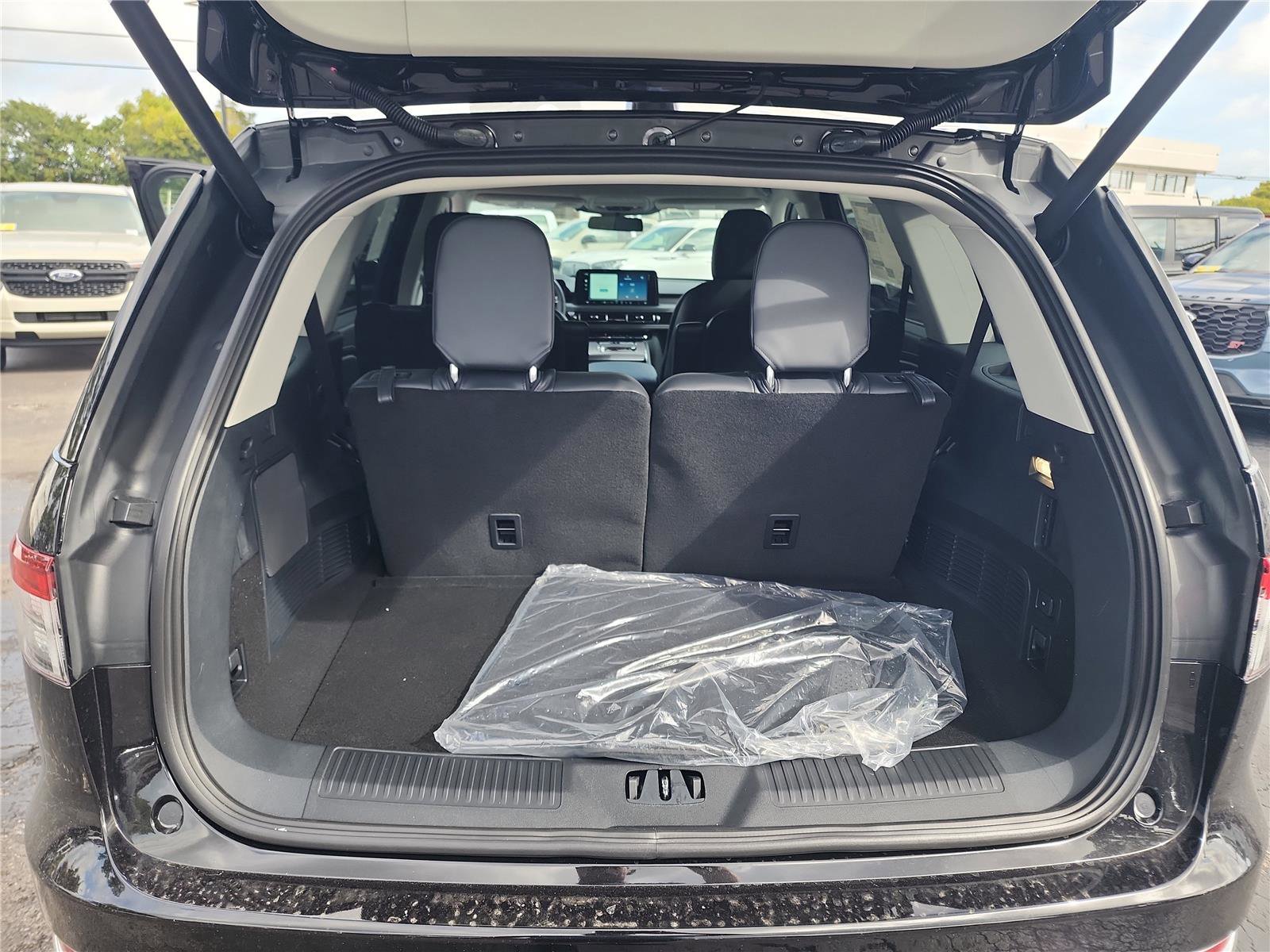 New 2026 Lincoln Aviator 2WD image 17