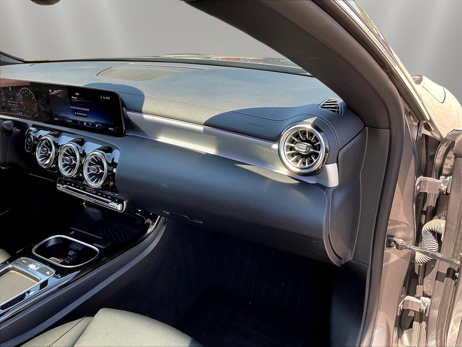 Certified 2024 Mercedes-Benz CLA 250 4MATIC image 27
