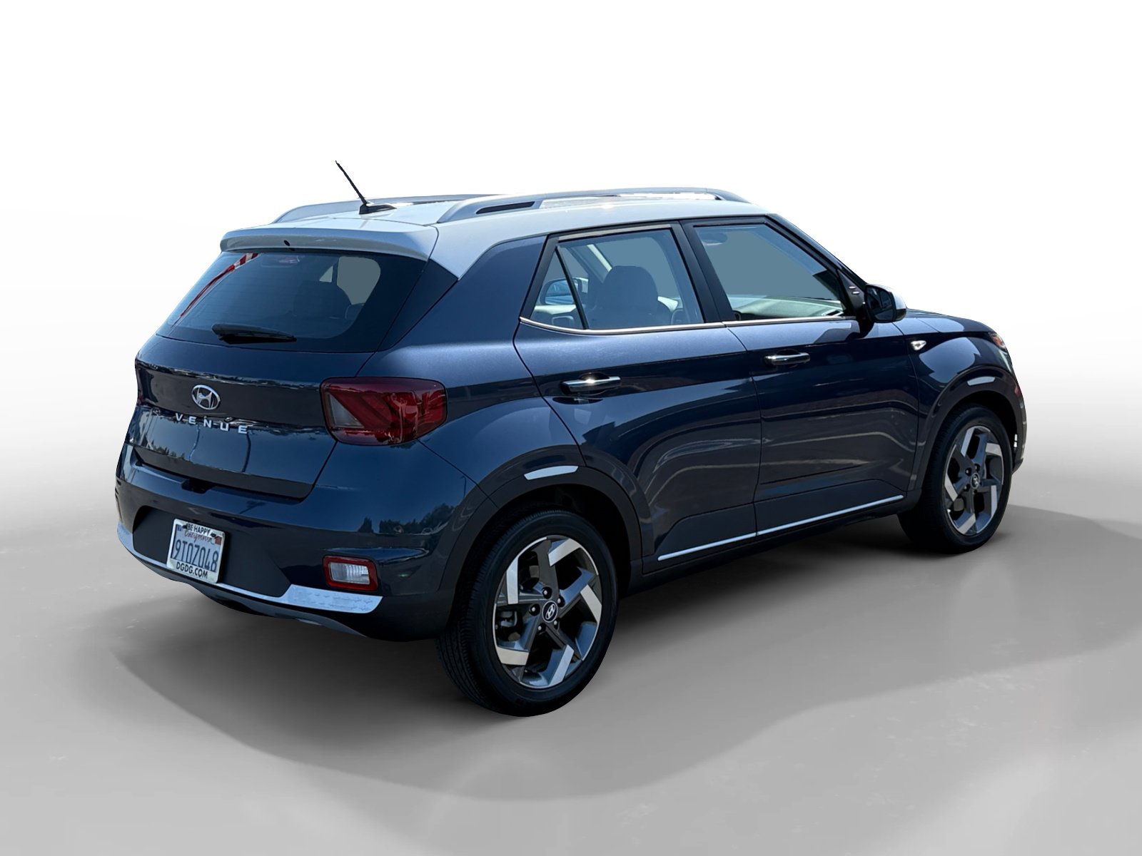 Certified 2025 Hyundai Venue Limited FWD image 5