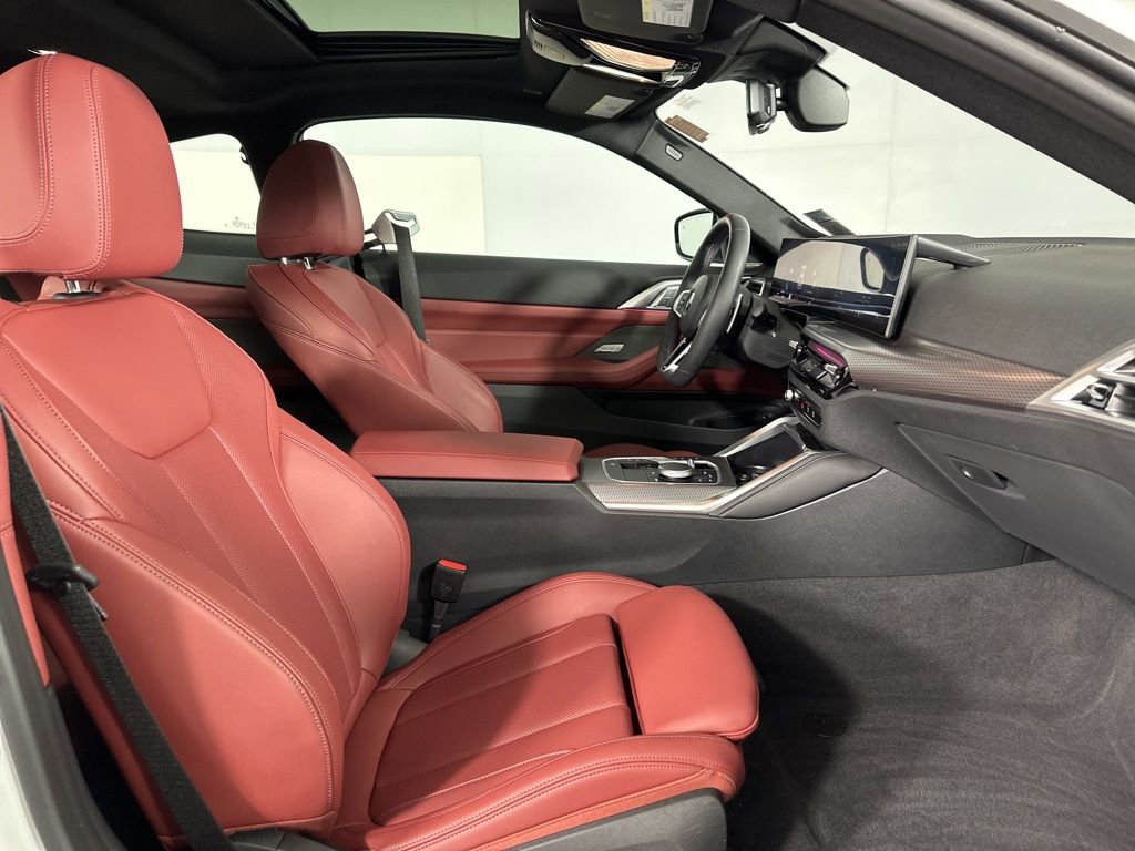 Used 2025 BMW 440i xDrive Coupe w/ Premium Package image 27