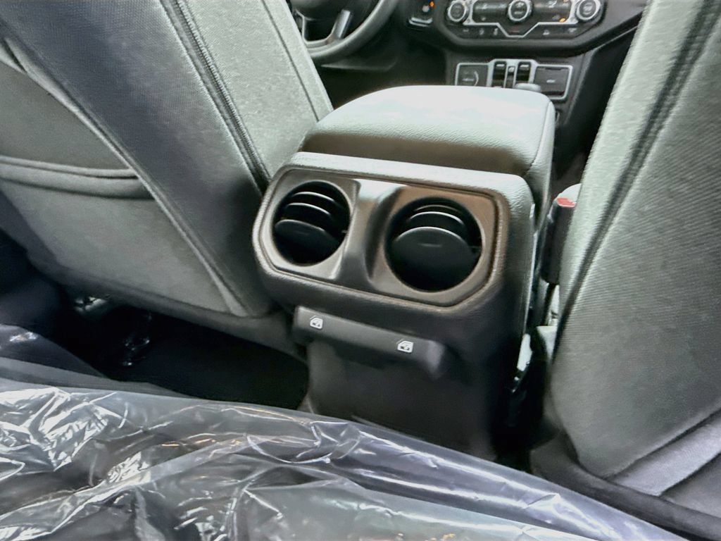 Used 2025 Jeep Gladiator Overland AWD/4WD image 30