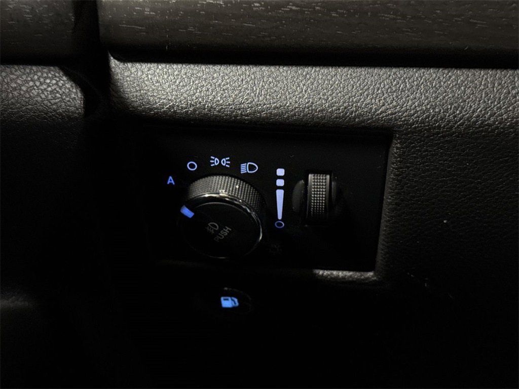 Used 2017 Jeep Grand Cherokee Laredo w/ Quick Order Package 23E image 17