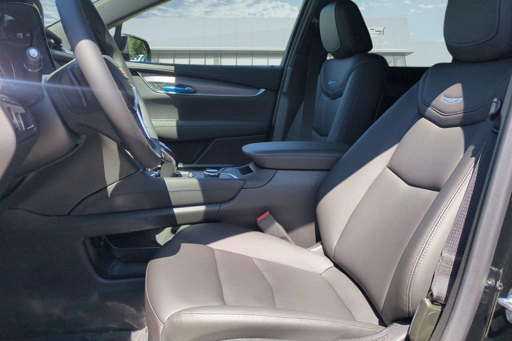 New 2026 Cadillac XT5 Luxury AWD/4WD image 11