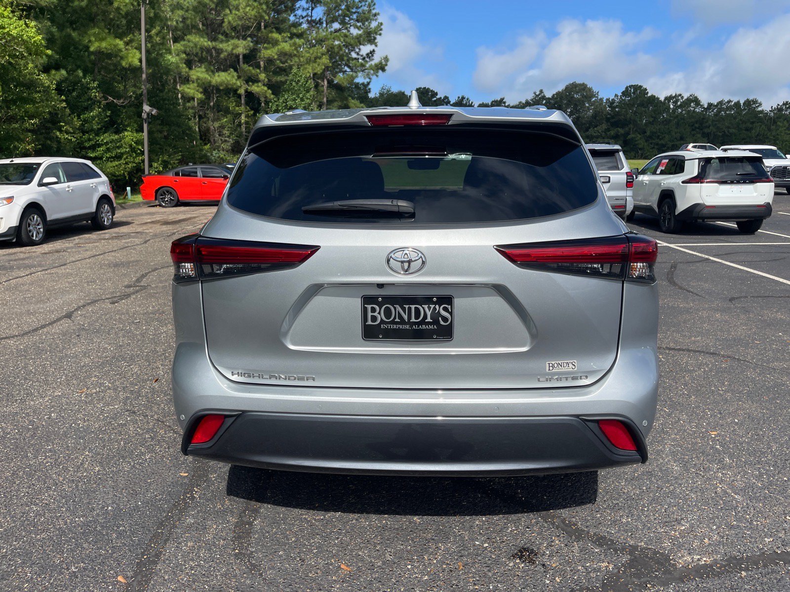 Used 2023 Toyota Highlander Limited FWD image 15