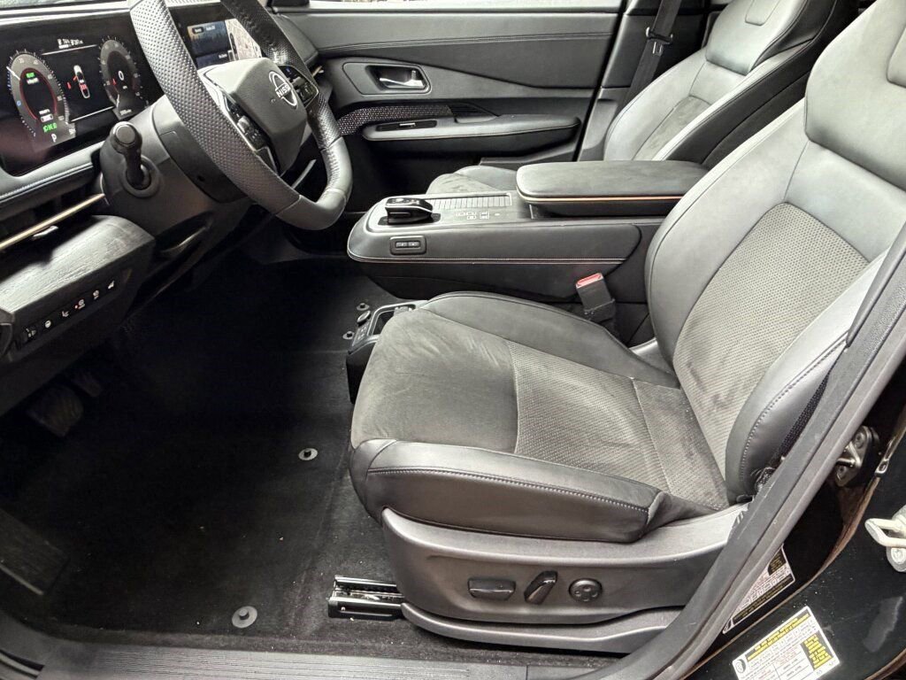 Certified 2024 Nissan Ariya FWD image 19