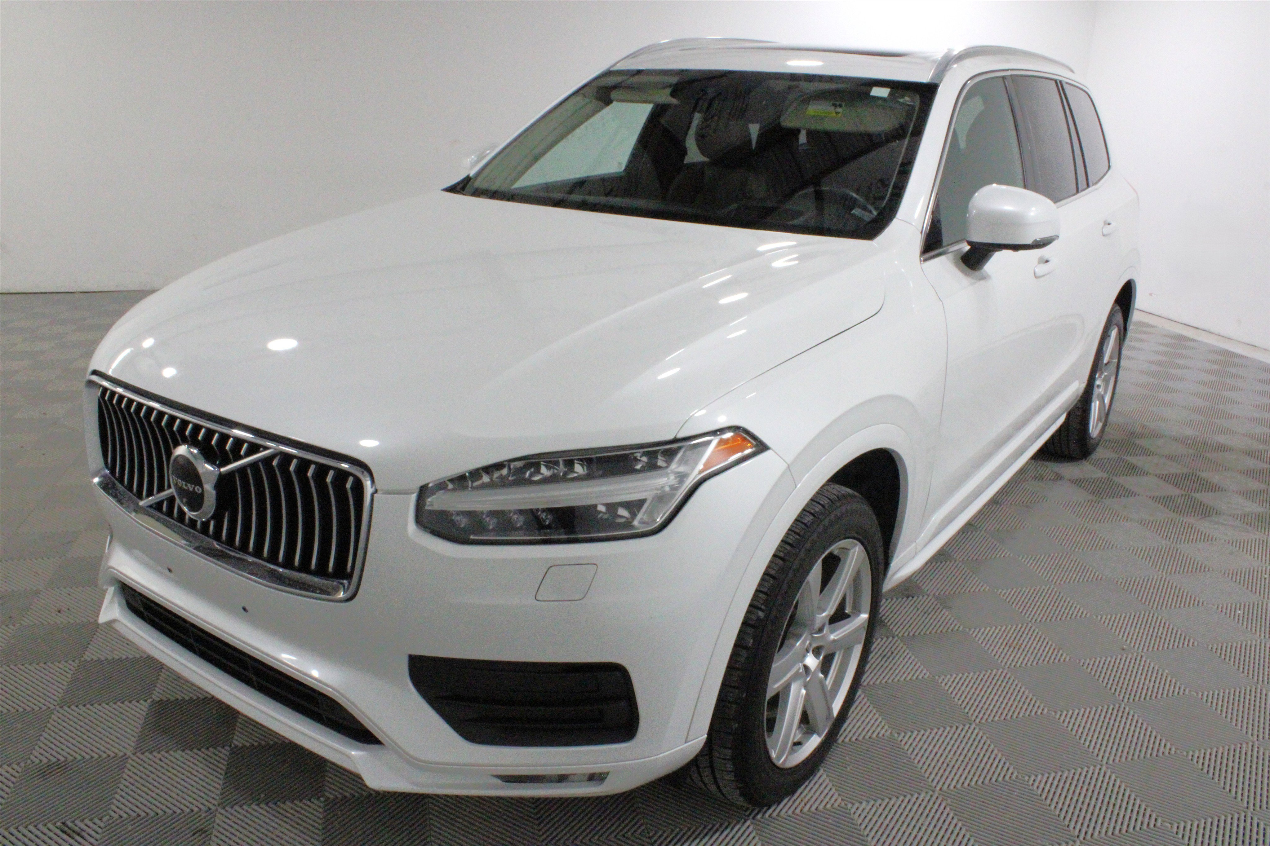 Used 2020 Volvo XC90 T6 Momentum AWD/4WD image 33