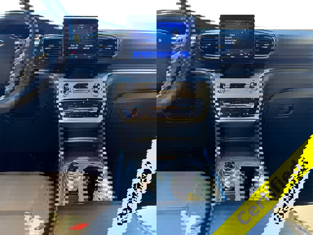 Used 2020 Ford Explorer XLT w/ Equipment Group 202A image 11