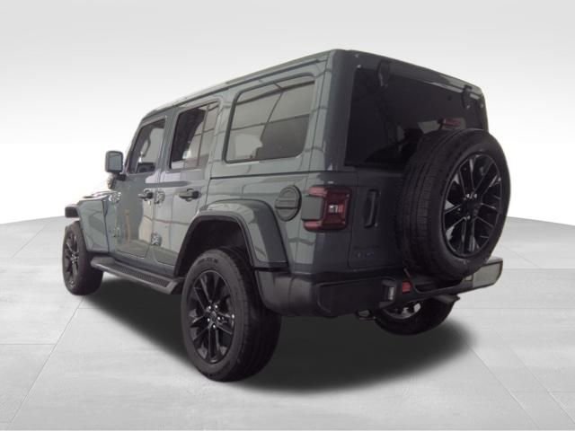 Used 2025 Jeep Wrangler Sahara 4xe image 7