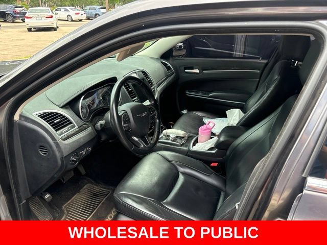 Used 2015 Chrysler 300 Limited RWD image 22