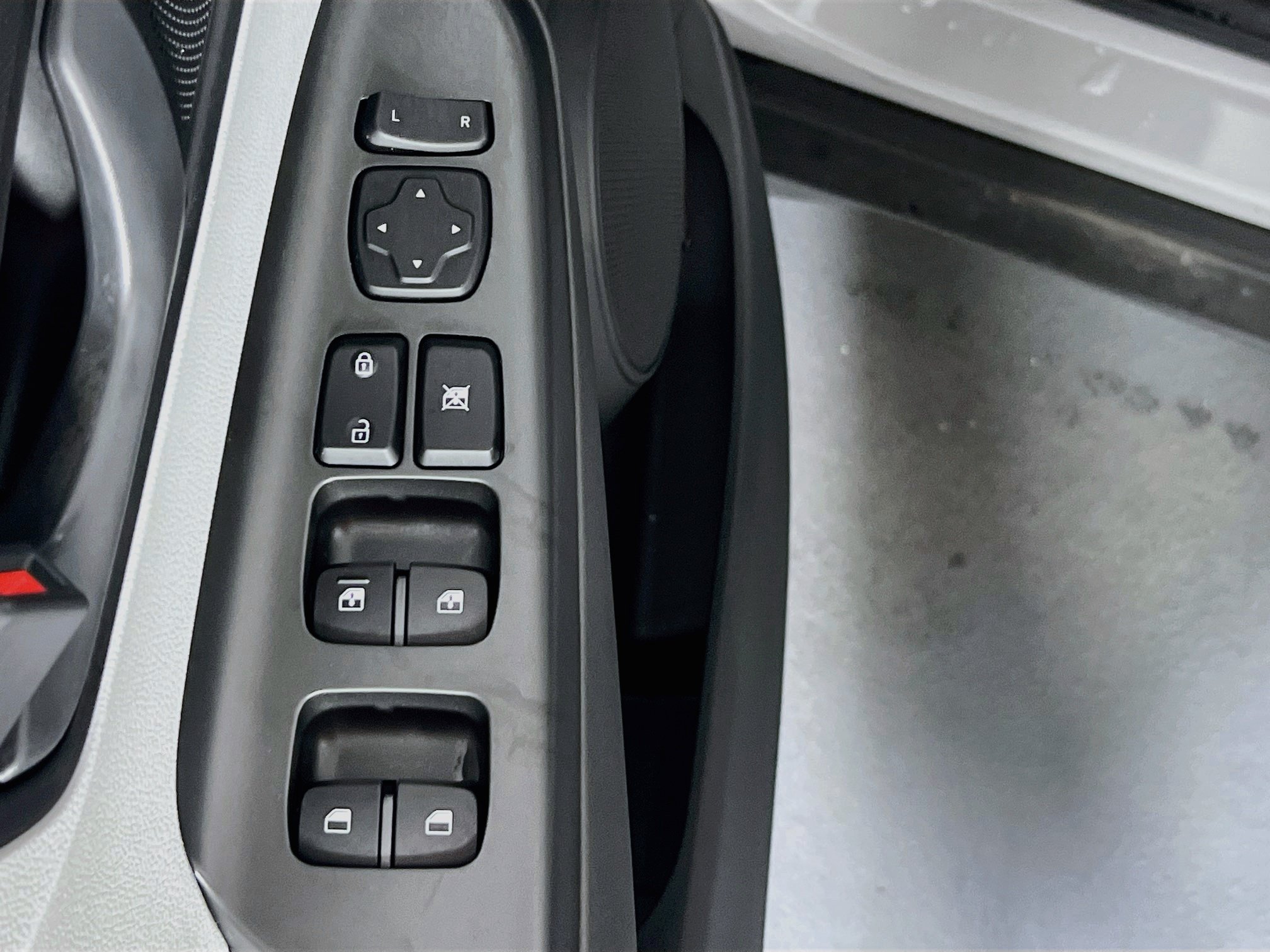 Used 2023 Hyundai Kona SEL AWD/4WD image 17