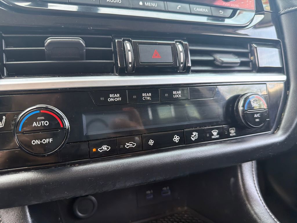 Used 2022 Nissan Pathfinder SV w/ SV Black Package FWD image 36