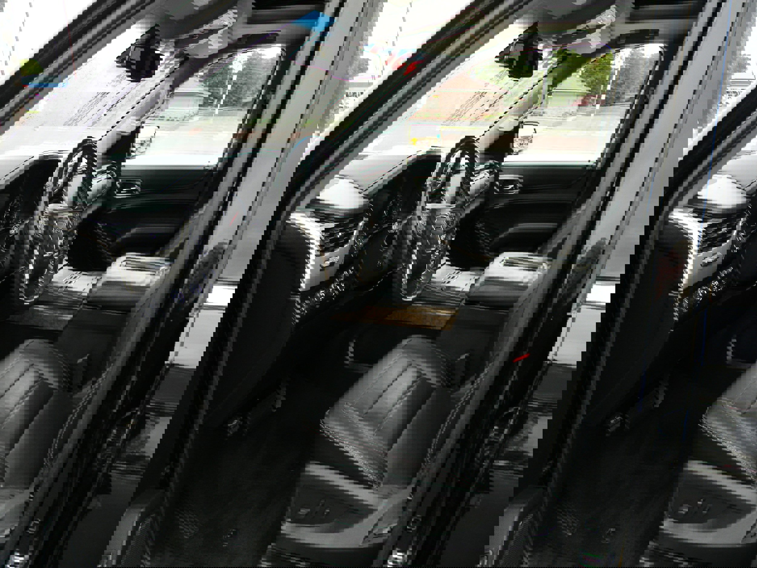 Used 2018 GMC Yukon XL Denali w/ Open Road Package image 6