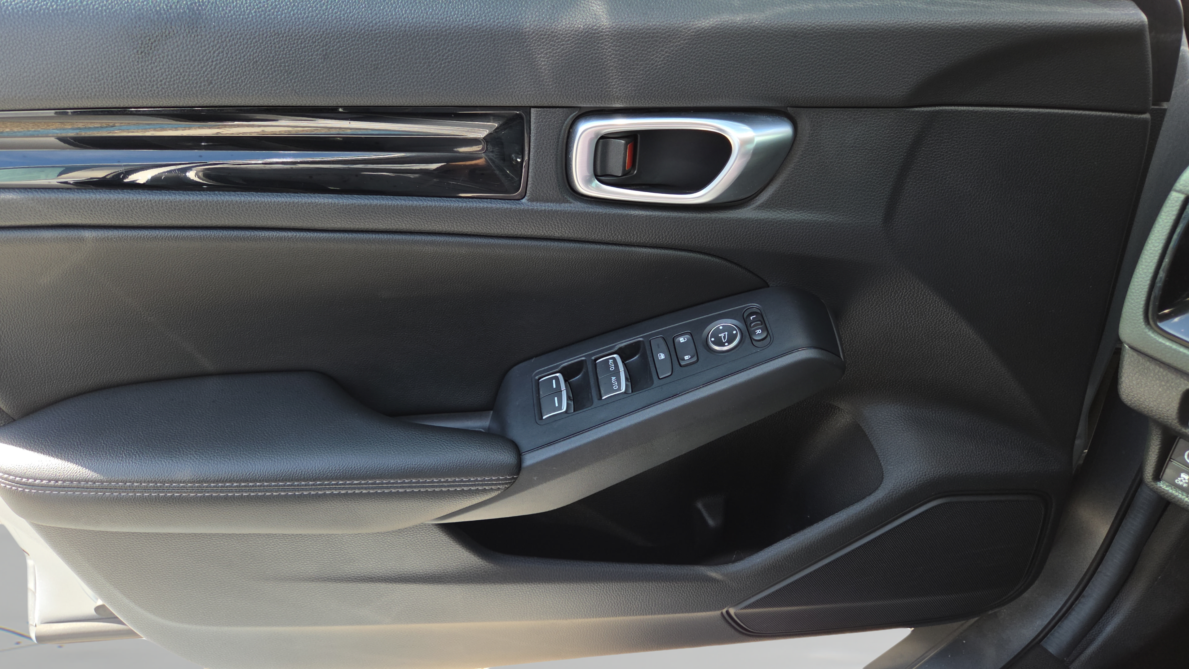 Certified 2024 Honda Civic EX-L image 34