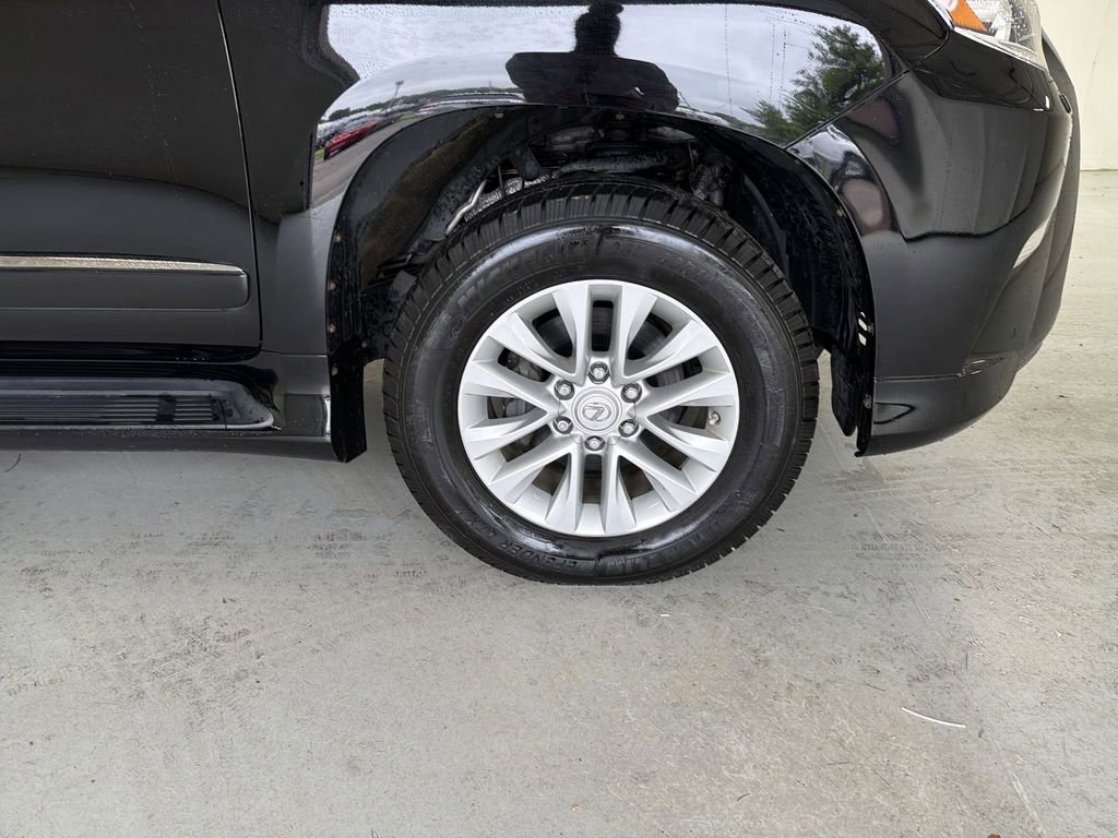 Used 2016 Lexus GX 460 w/ Premium Package AWD/4WD image 14