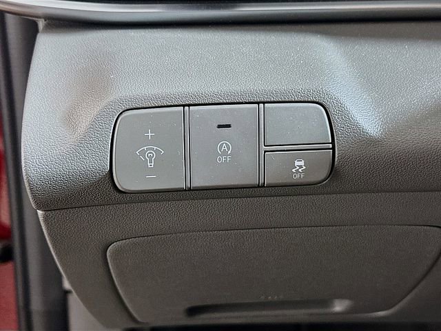 Used 2025 Hyundai Elantra SE FWD image 13