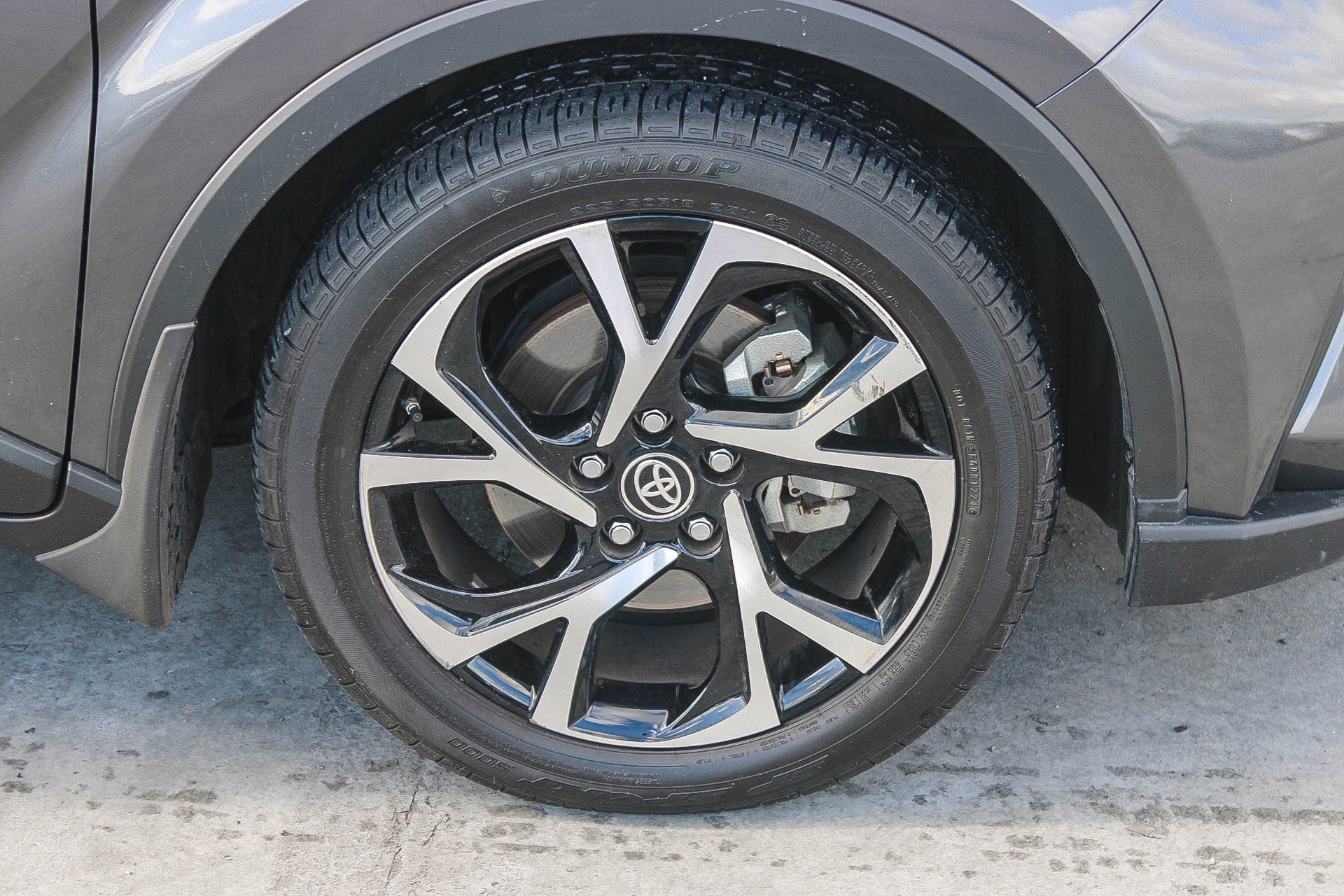 Certified 2021 Toyota C-HR XLE image 11