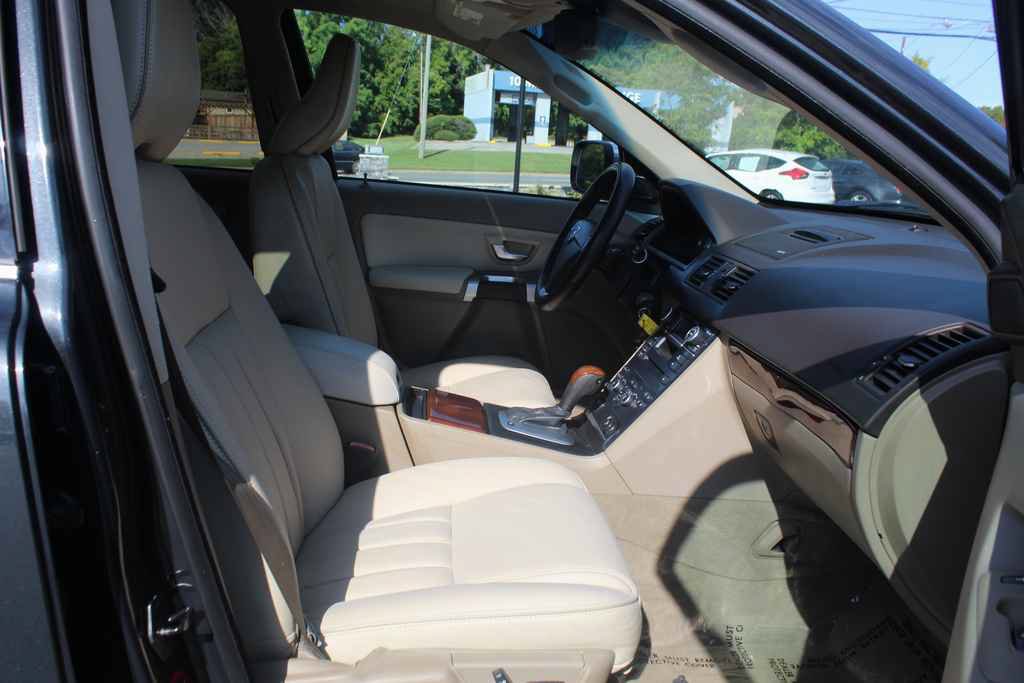 Used 2013 Volvo XC90 3.2 AWD/4WD image 32