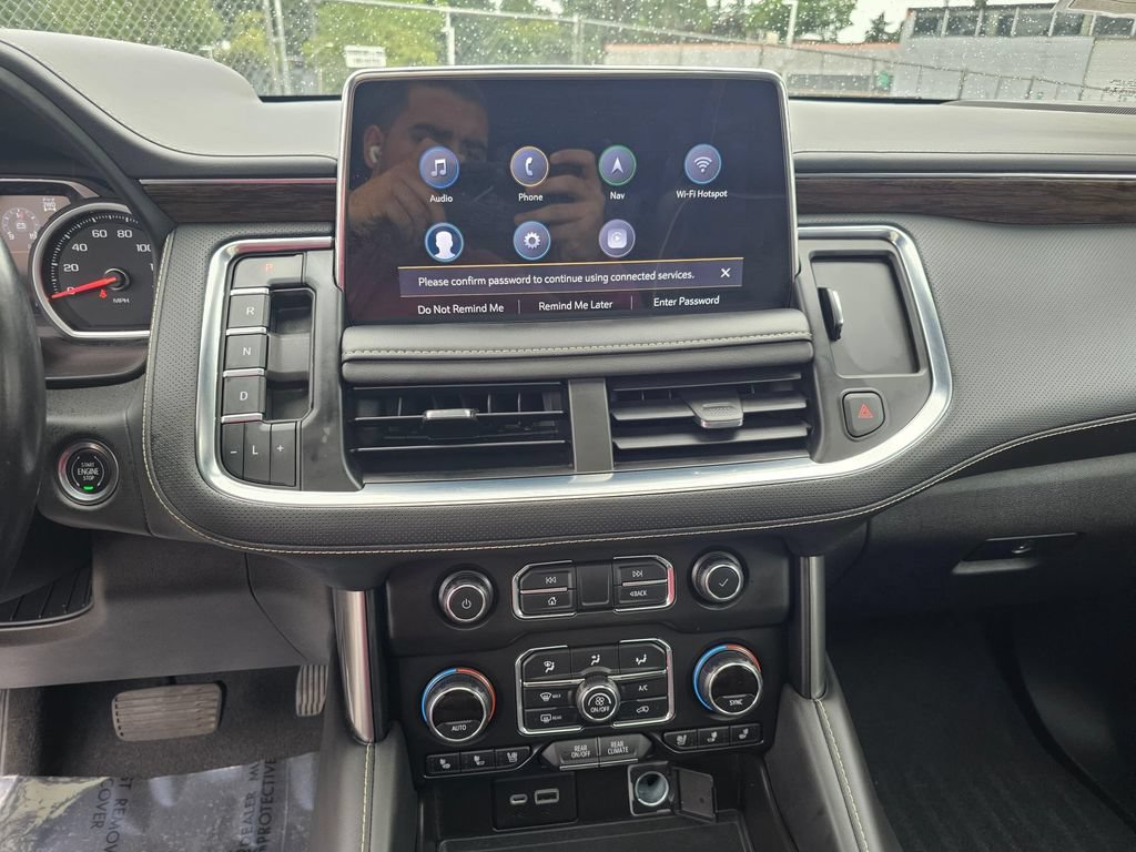 Used 2021 Chevrolet Suburban Premier AWD/4WD image 31