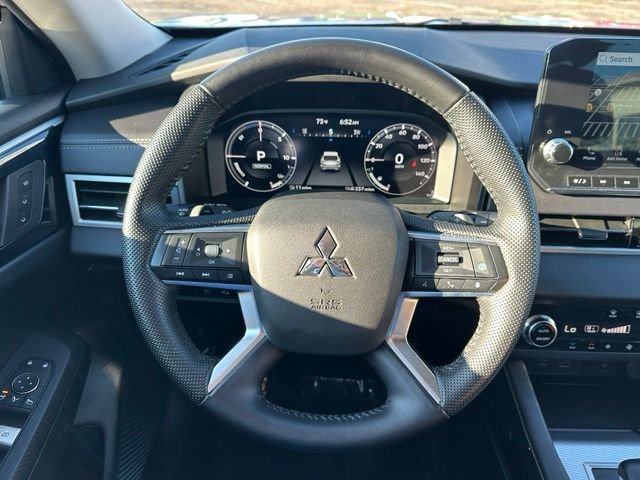 Used 2023 Mitsubishi Outlander SEL AWD/4WD image 44