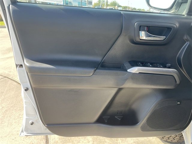 Used 2022 Toyota Tacoma Limited image 22