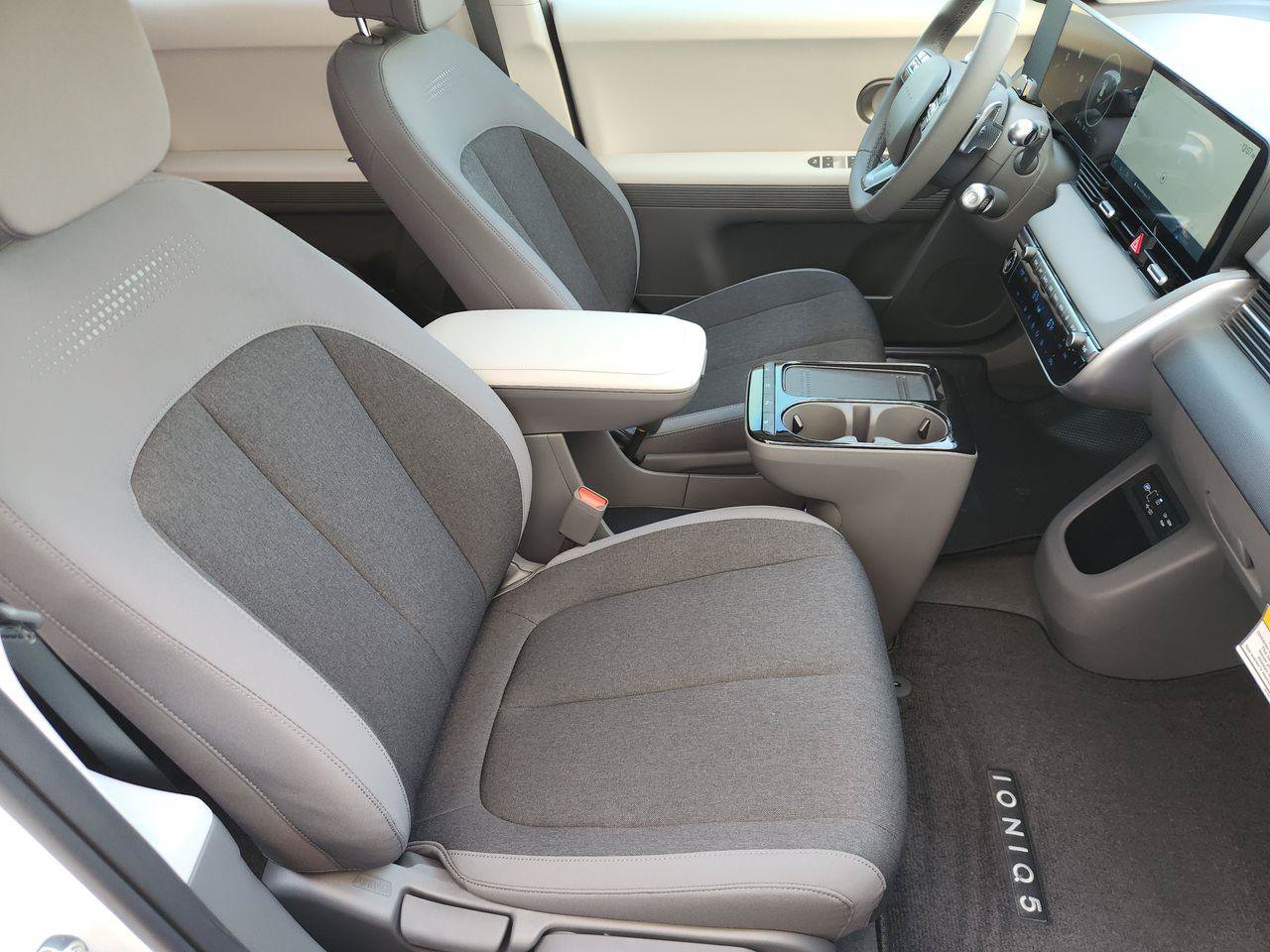 New 2027 Hyundai Ioniq 5 SE RWD image 10