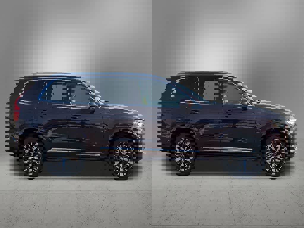 New 2026 Volvo XC90 B5 Core w/ Protection Package Premier image 7