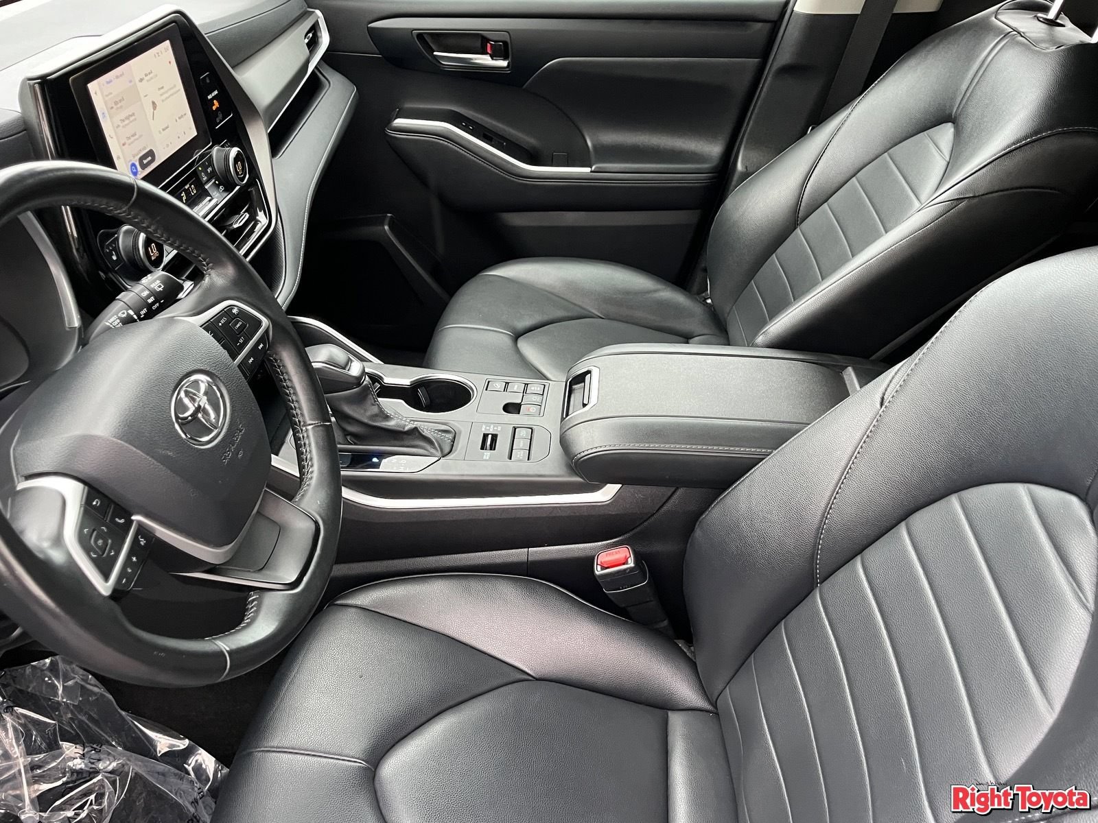 Certified 2024 Toyota Highlander XLE AWD/4WD image 21