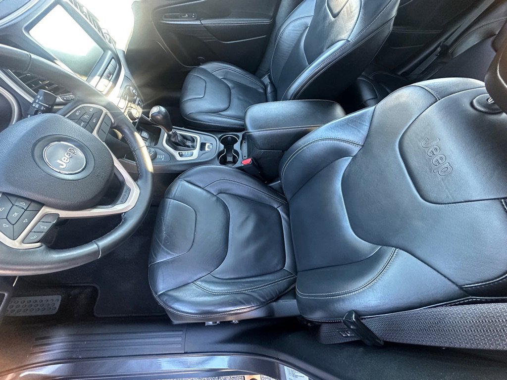 Used 2015 Jeep Cherokee Limited image 19