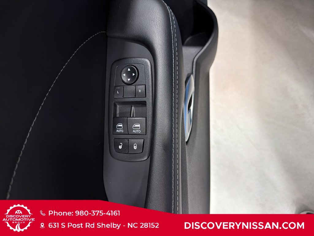 Used 2019 Dodge Challenger GT w/ Plus Package RWD image 11