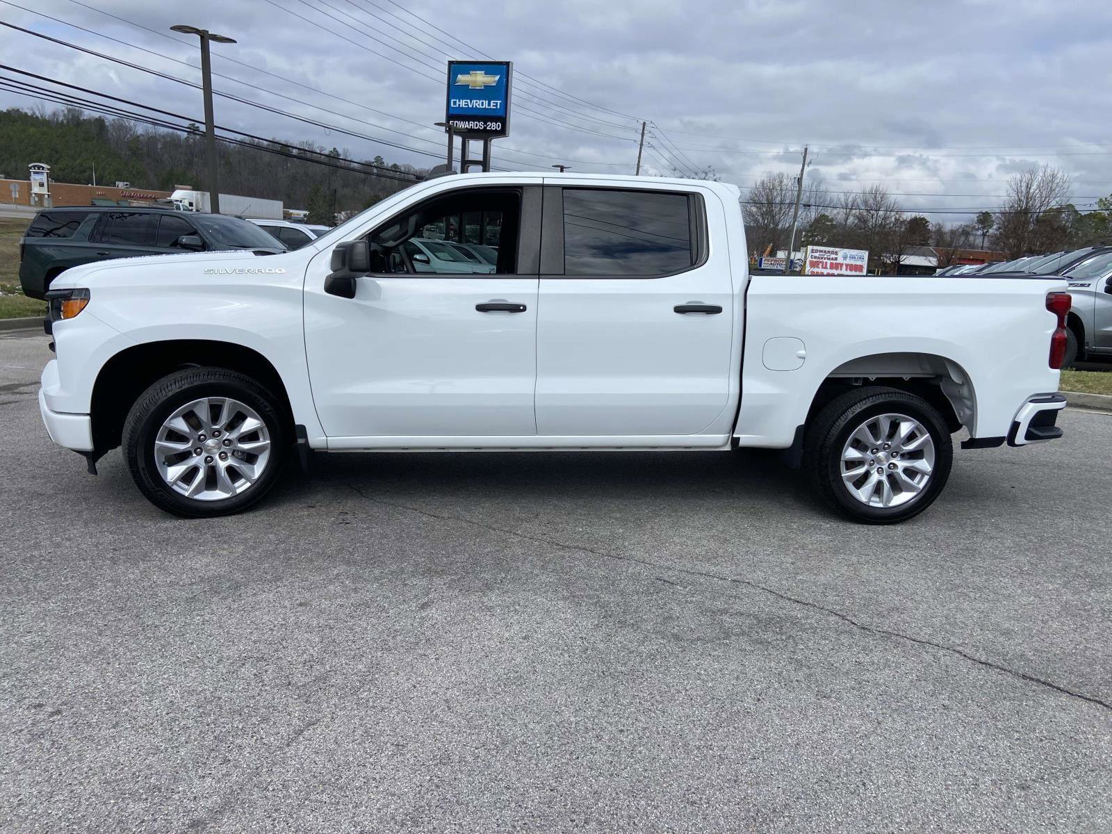 Used 2022 Chevrolet Silverado 1500 Custom image 25