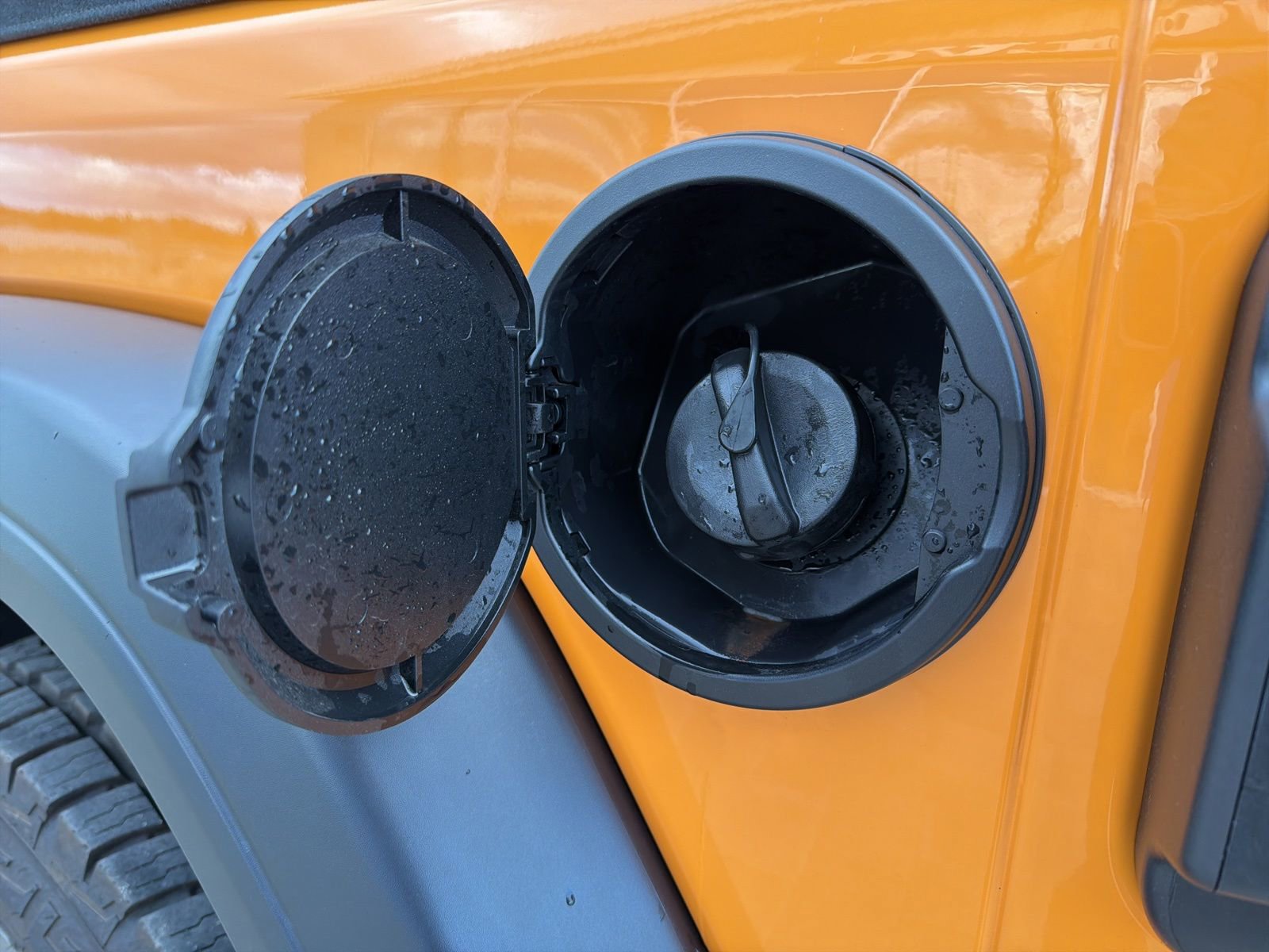 Used 2021 Jeep Wrangler Sport S image 14