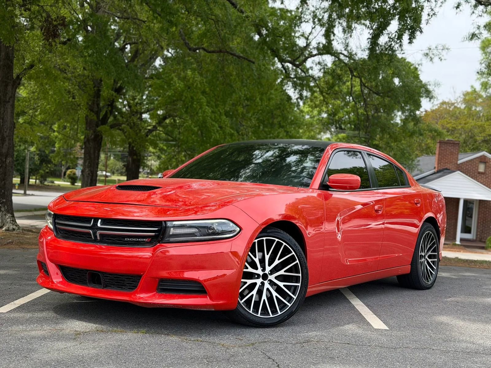 Used 2017 Dodge Charger R/T RWD image 2