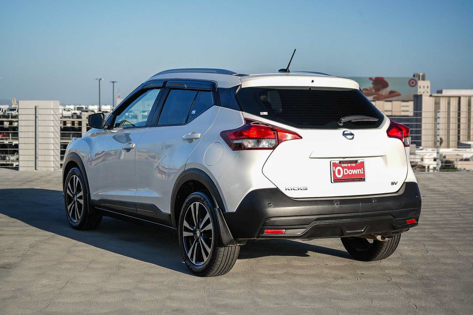 Used 2020 Nissan Kicks SV FWD image 8