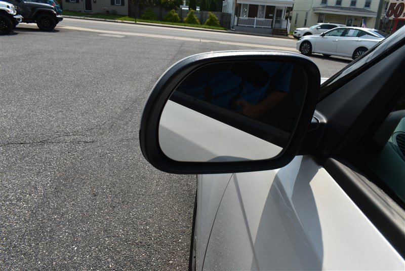 Used 2025 Kia Soul LX w/ LX Technology Package FWD image 9