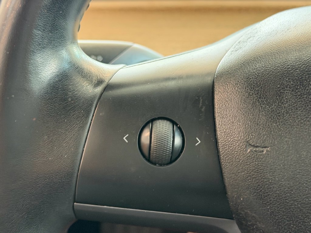Used 2018 Tesla Model 3 Long Range RWD image 16