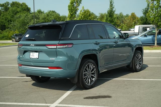 New 2026 Jeep Grand Cherokee Summit w/ MOPAR Finishing Package AWD/4WD image 7