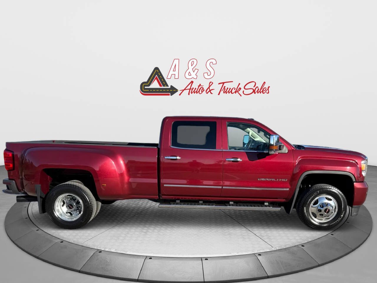 Used 2015 GMC Sierra 3500 Denali w/ Duramax Plus Package AWD/4WD image 5