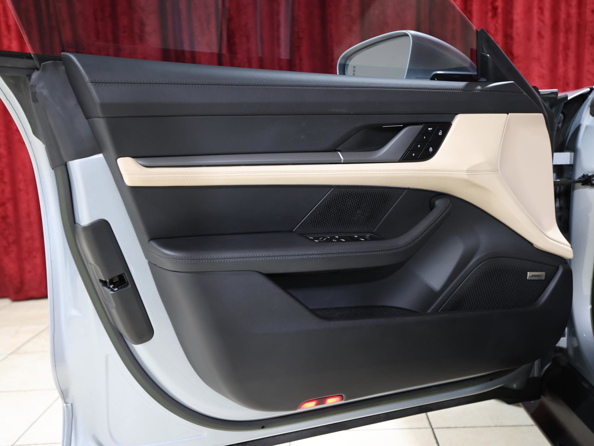 Used 2023 Porsche Taycan GTS image 11