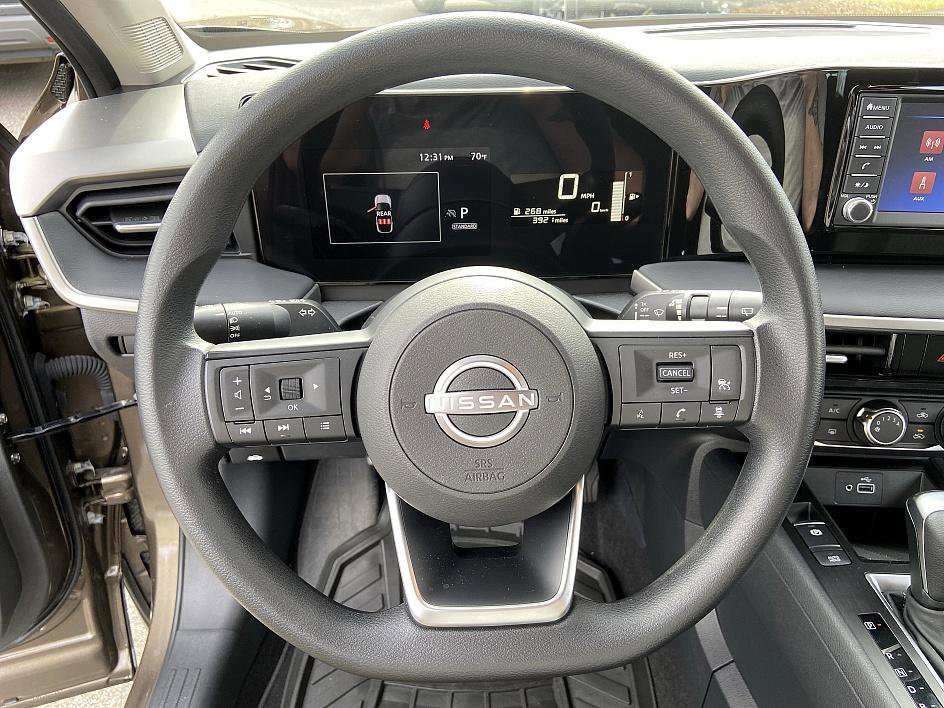 Certified 2025 Nissan Kicks S image 13