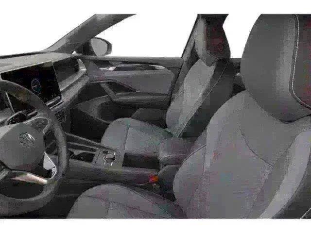 New 2026 Volkswagen Tiguan SE R-Line AWD/4WD image 6