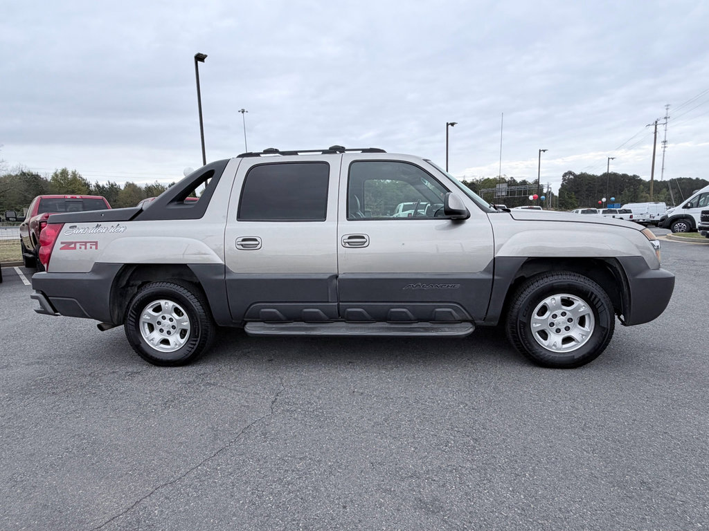 Used 2003 Chevrolet Avalanche 2WD image 4