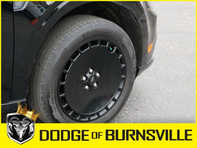 Used 2025 Ford Maverick Lobo AWD/4WD image 9