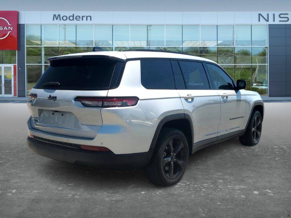 Used 2023 Jeep Grand Cherokee L Altitude AWD/4WD image 5